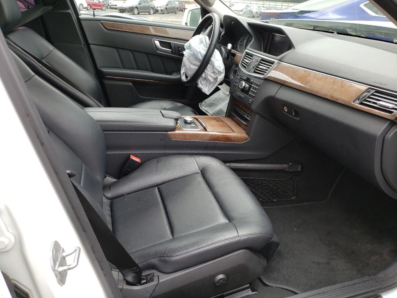Photo 5 from auction – 2013 MERCEDES-BENZ E 350 with VIN WDDHF5KB2DA686965