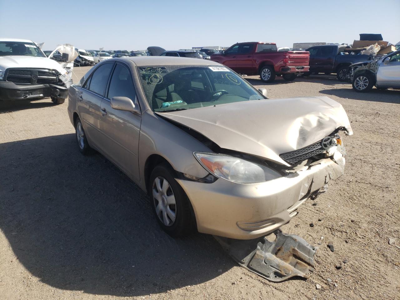 TOYOTA CAMRY LE 2002 with VIN 4T1BE32KX2U084555 - Photo from auction