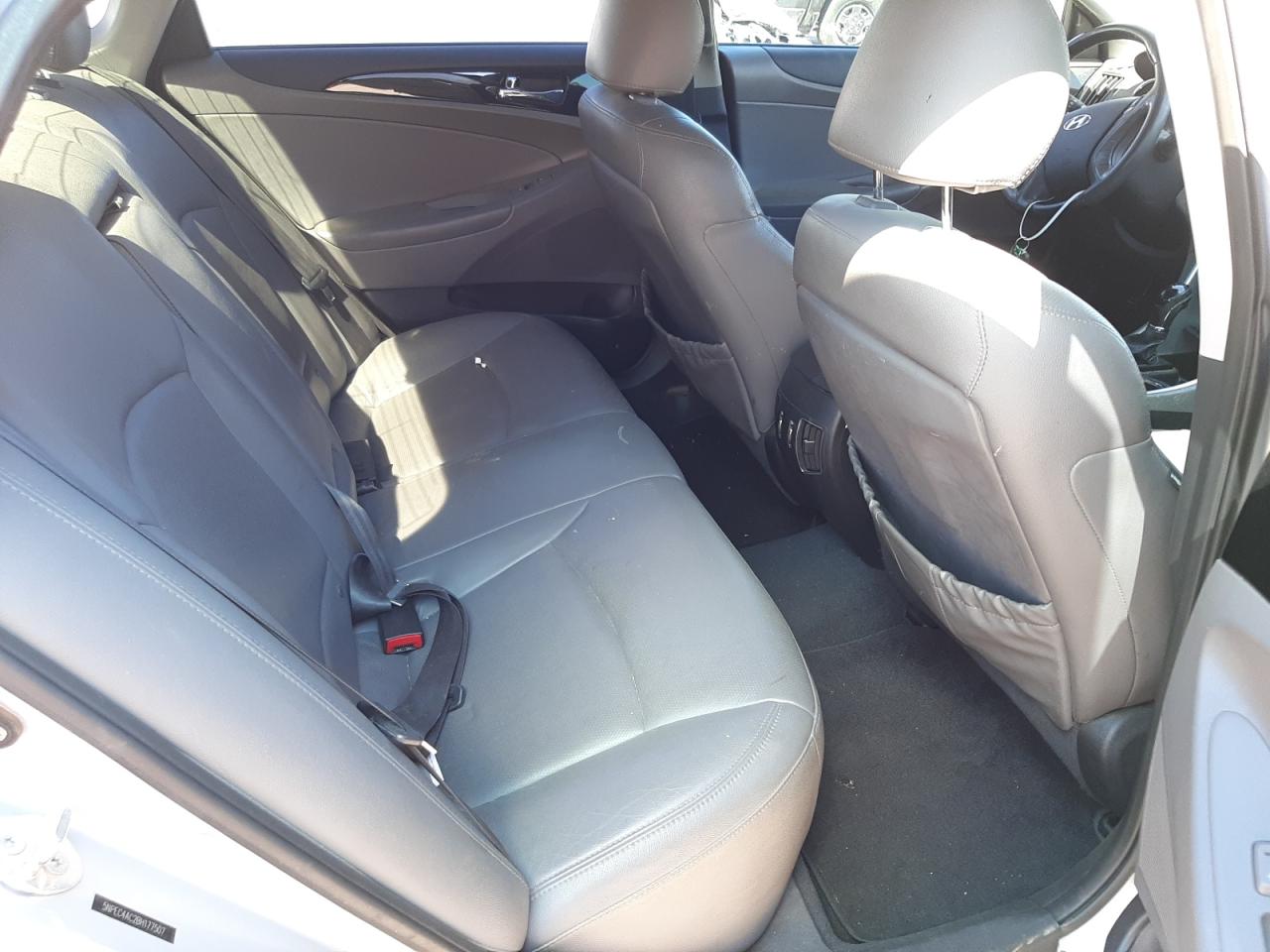 Photo 6 from auction – 2011 HYUNDAI SONATA SE with VIN 5NPEC4AC2BH177507
