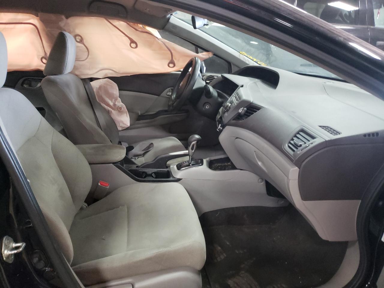 Photo 5 from auction – 2012 HONDA CIVIC LX with VIN 19XFB2F56CE037312