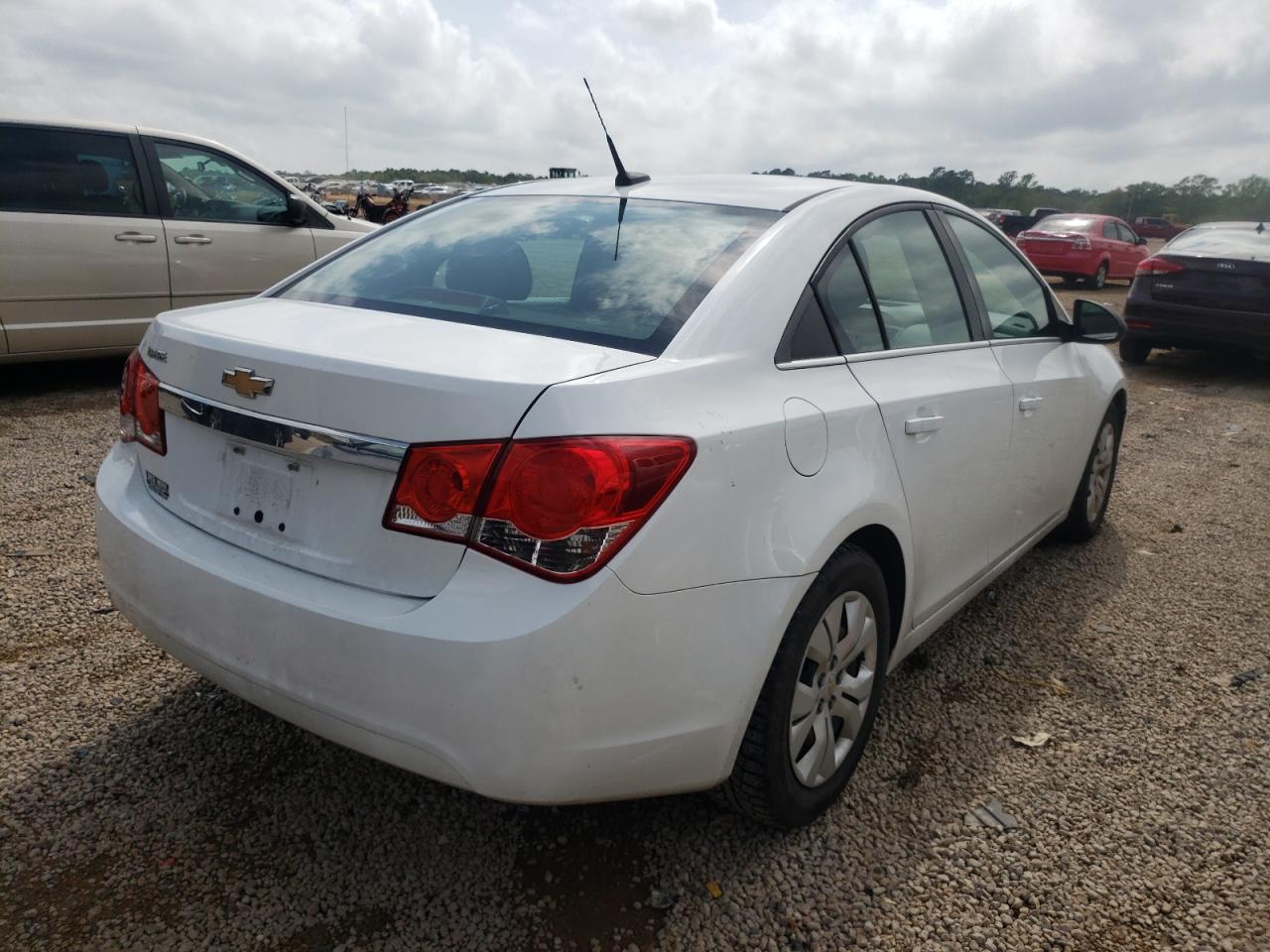 Photo 4 from auction – 2012 CHEVROLET CRUZE LS with VIN 1G1PC5SH2C7386091