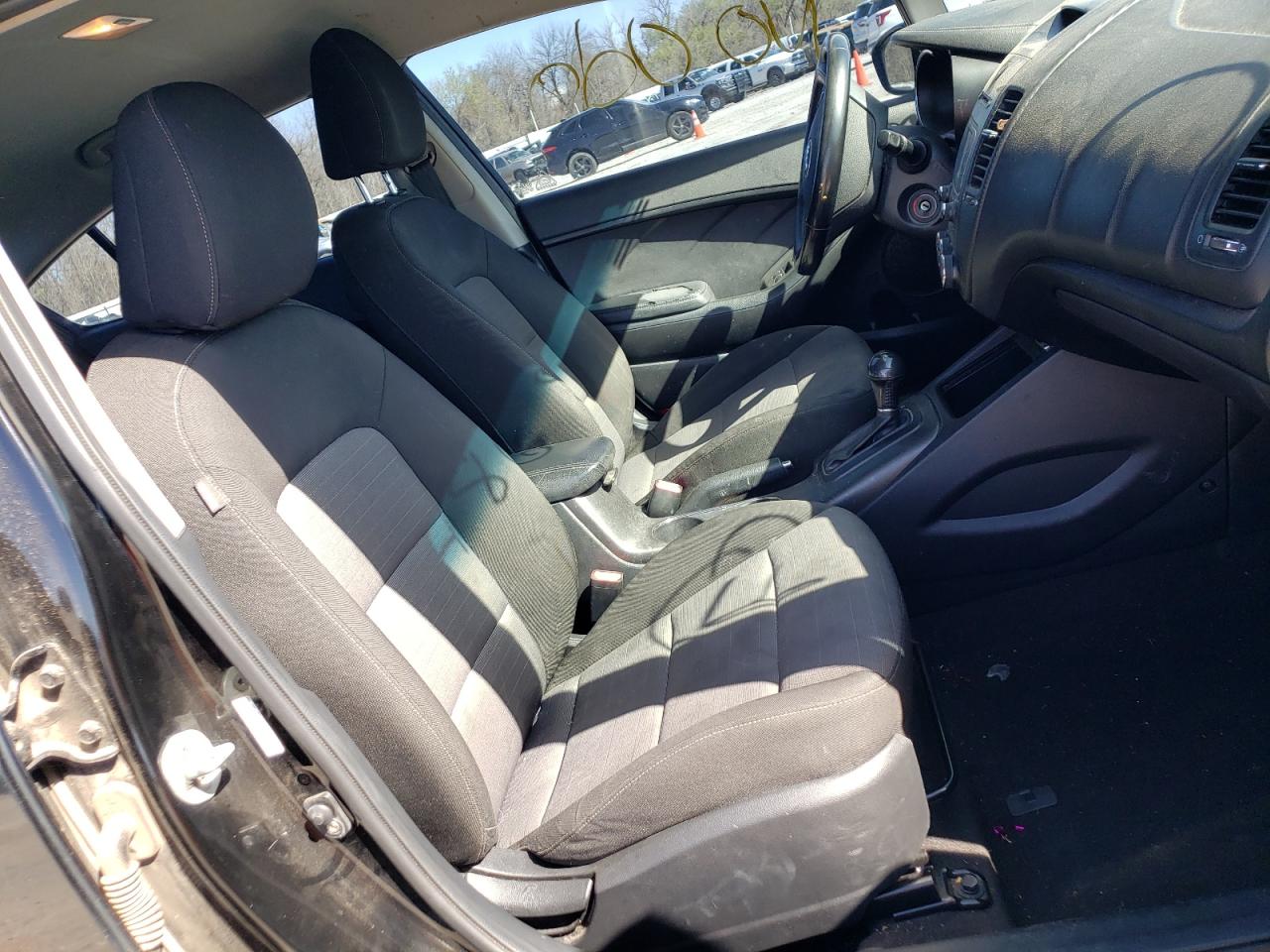 Zdjęcie 5 z aukcji – 2016 KIA FORTE EX z VIN KNAFX4A86G5480685
