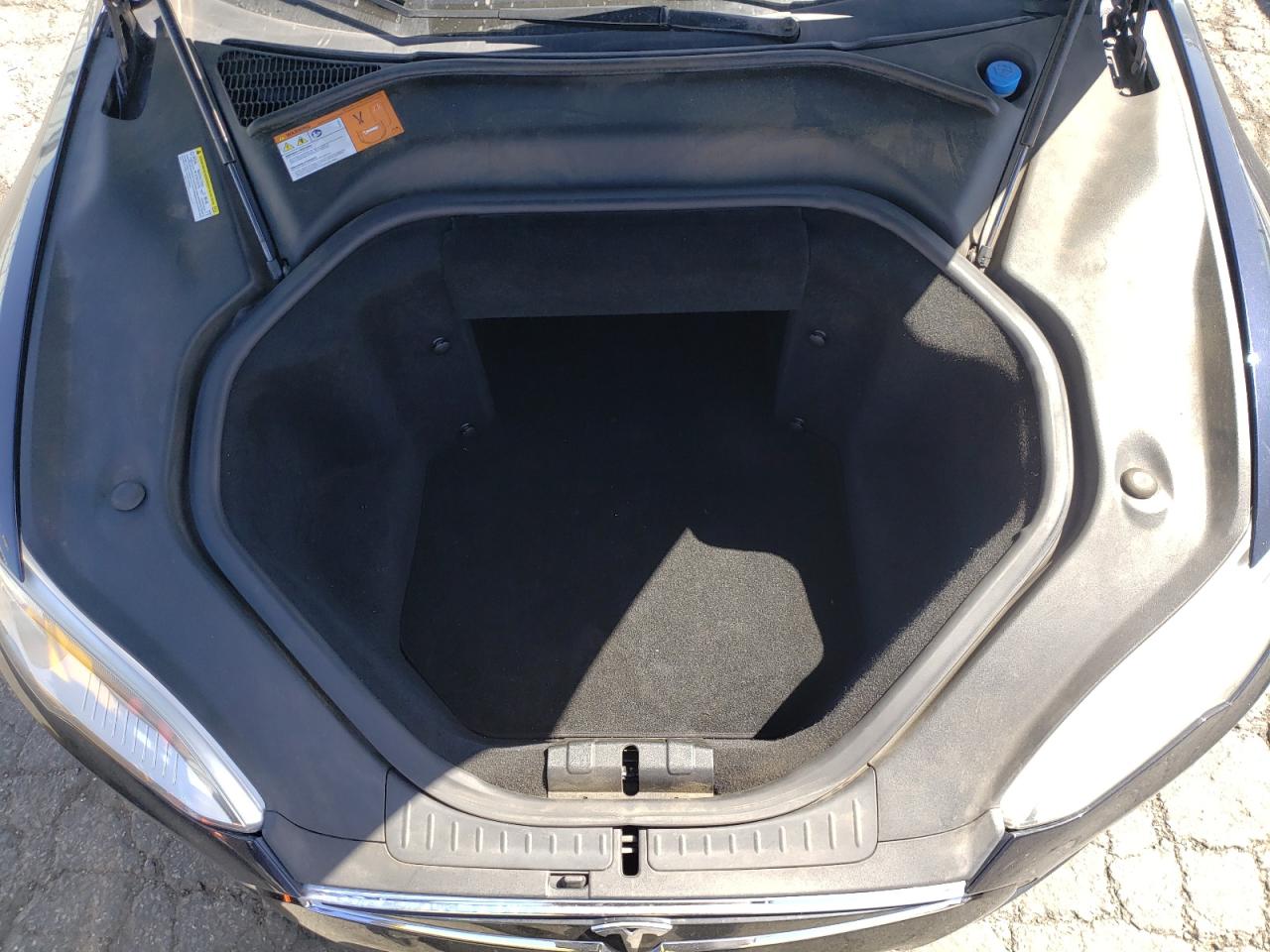Photo 7 from auction – 2014 TESLA MODEL S with VIN 5YJSA1H12EFP43681