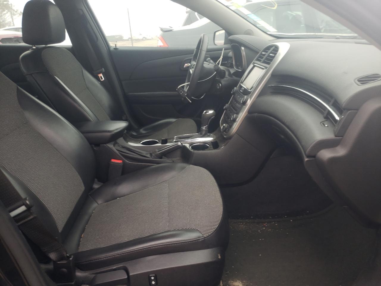 Photo 5 from auction – 2015 CHEVROLET MALIBU 1LT with VIN 1G11C5SL2FF276792