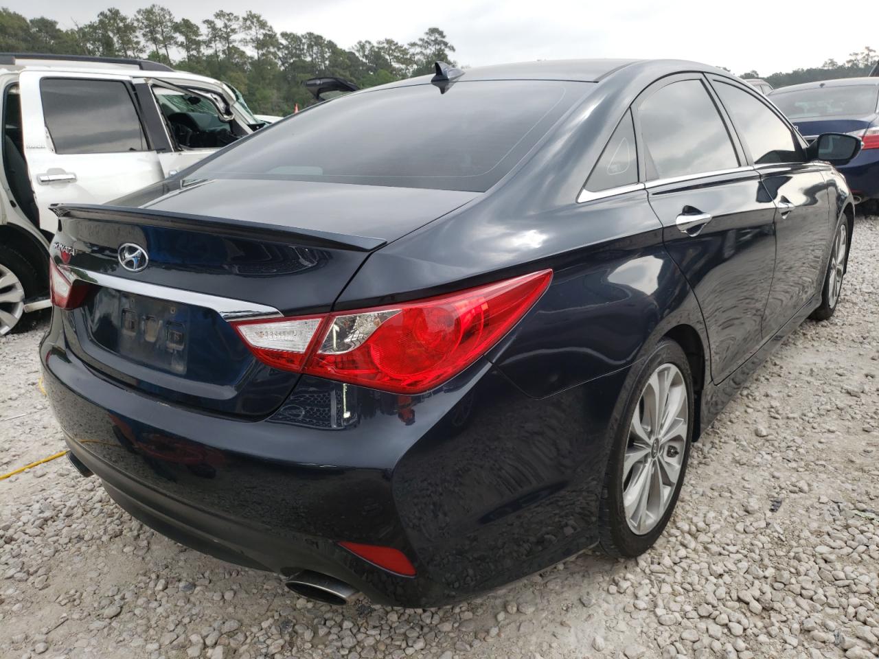 Photo 4 from auction – 2014 HYUNDAI SONATA SE with VIN 5NPEC4AC5EH936686