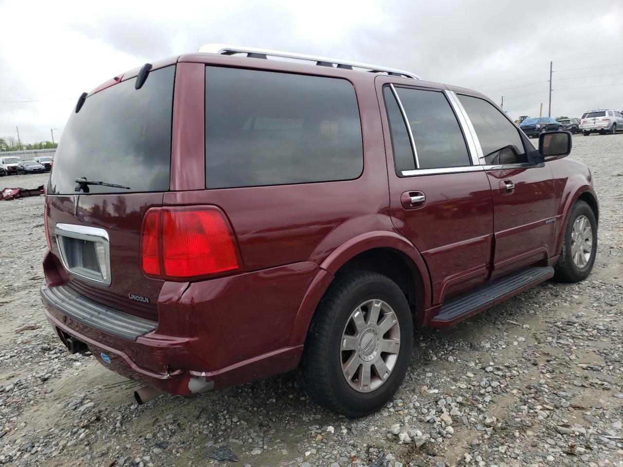 Photo 4 from auction – 2004 LINCOLN NAVIGATOR with VIN 5LMFU27R94LJ26336