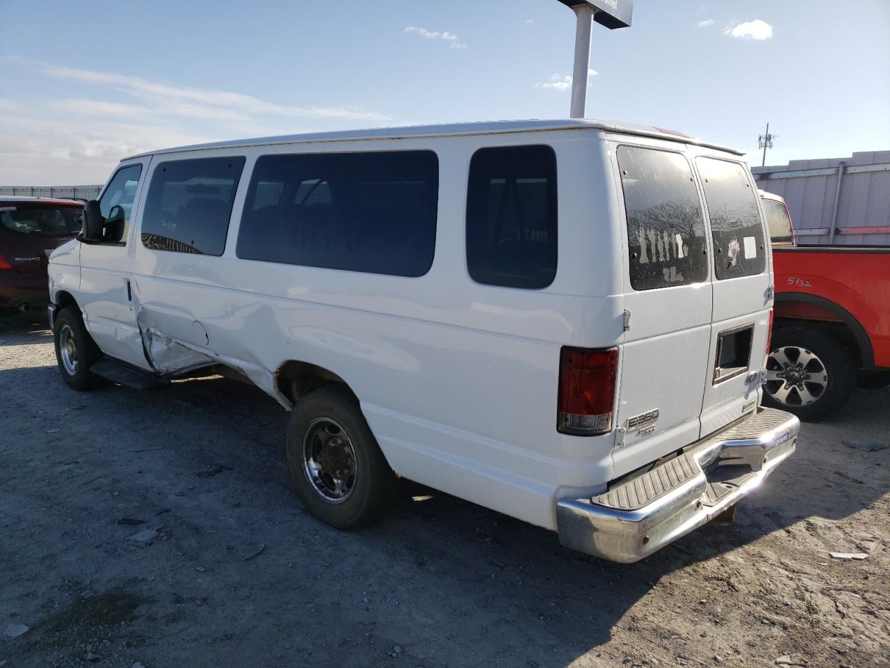 Photo 3 from auction – 2008 FORD ECONOLINE with VIN 1FBSS31L68DA19822
