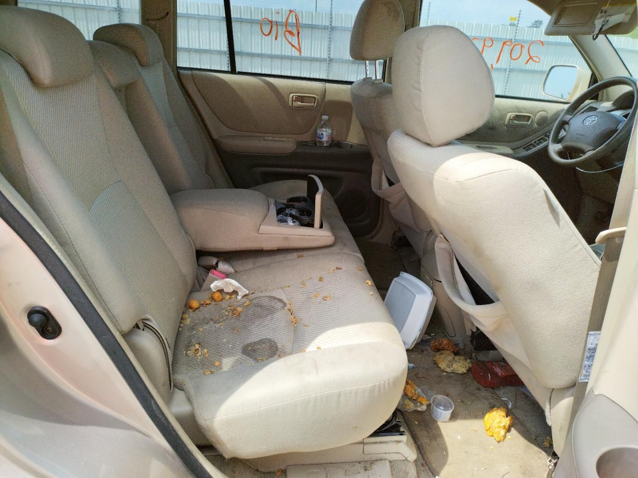 Photo 6 from auction – 2004 TOYOTA HIGHLANDER with VIN JTEEP21A440056951