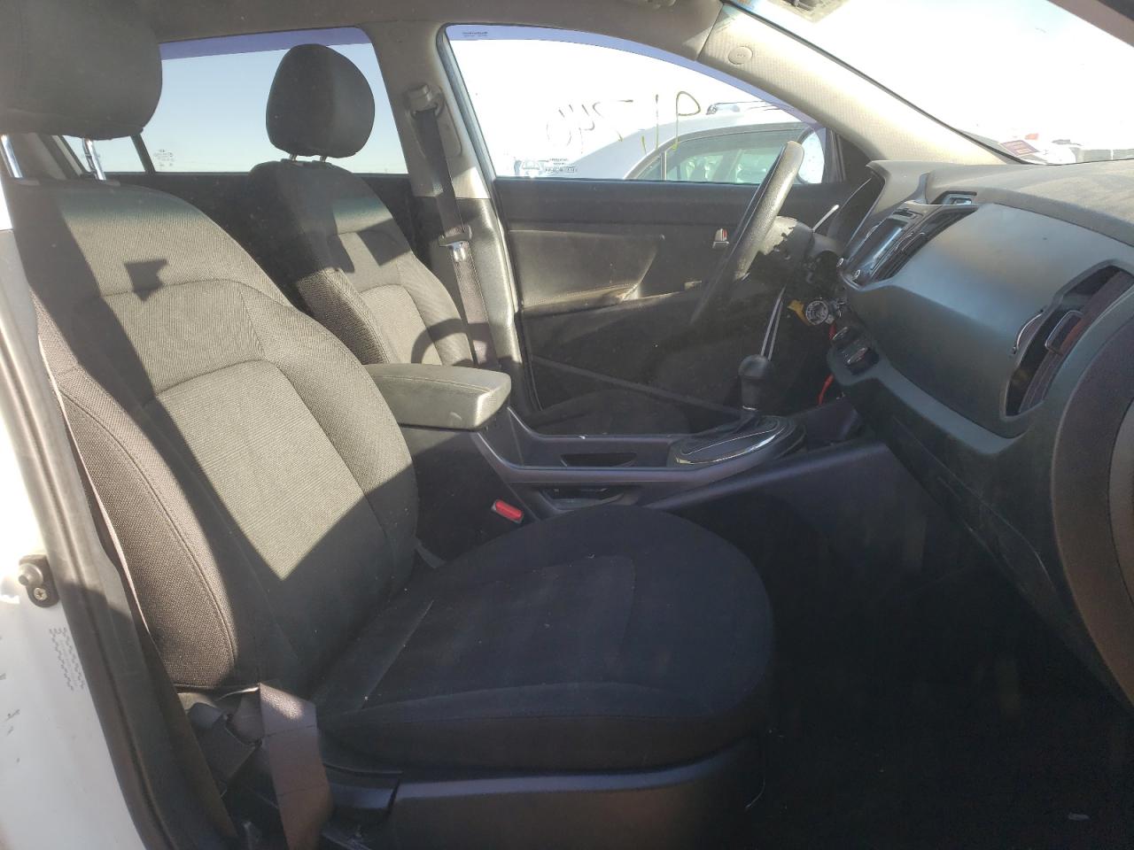 Photo 5 from auction – 2012 KIA SPORTAGE L with VIN KNDPBCA29C7256160