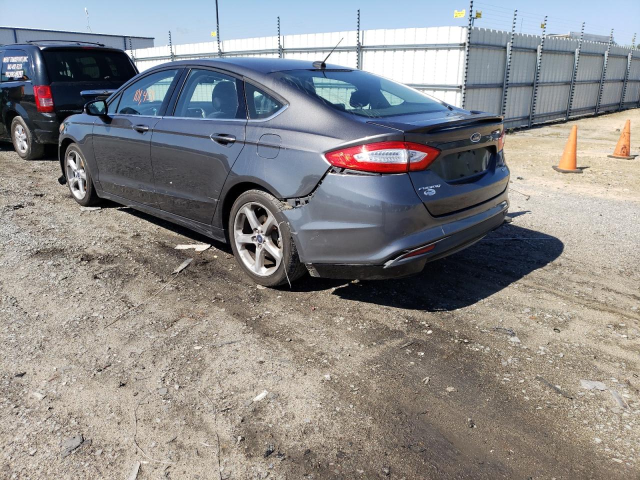 Photo 3 from auction – 2015 FORD FUSION SE with VIN 3FA6P0HD1FR250939