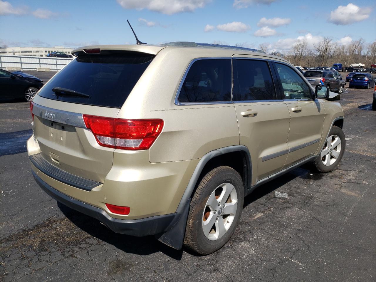 Photo 4 from auction – 2011 JEEP GRAND CHER with VIN 1J4RR4GG3BC709640