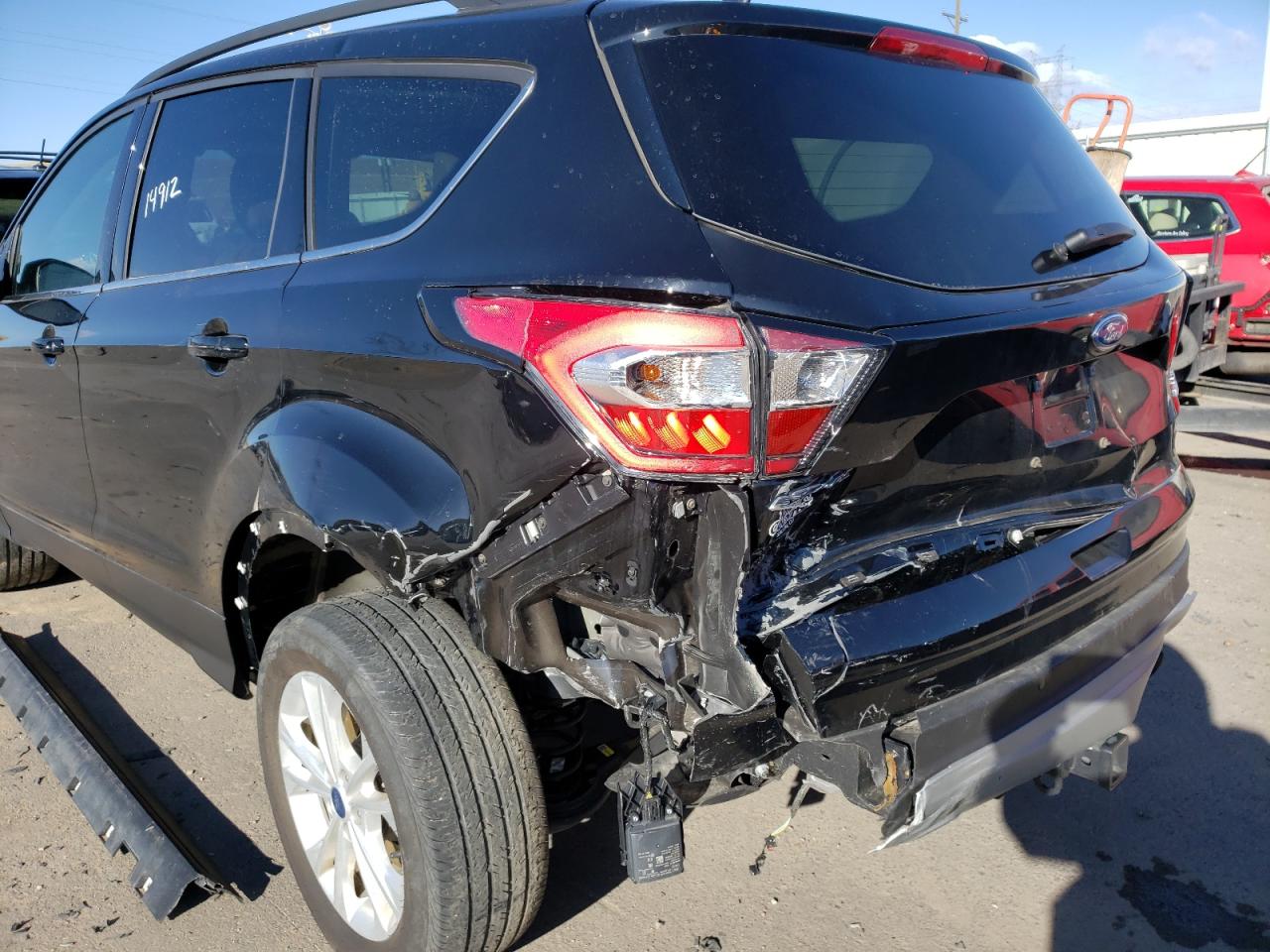Photo 9 from auction – 2018 FORD ESCAPE SEL with VIN 1FMCU9HDXJUB83863