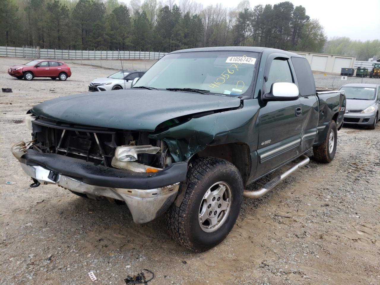 Photo 2 from auction – 2001 CHEVROLET SILVERADO with VIN 2GCEK19T711118569