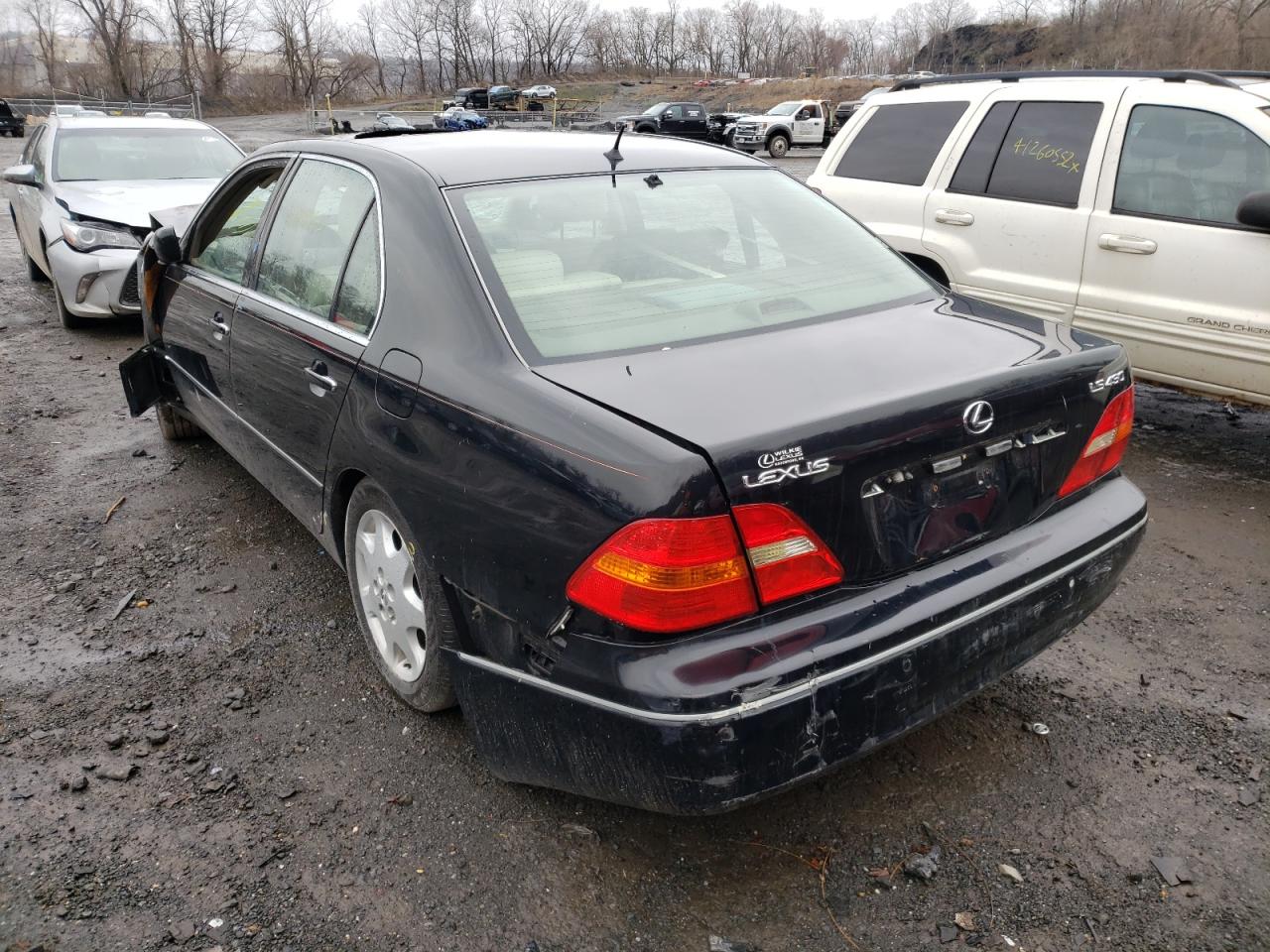 Photo 3 from auction – 2001 LEXUS LS 430 with VIN JTHBN30F610024206