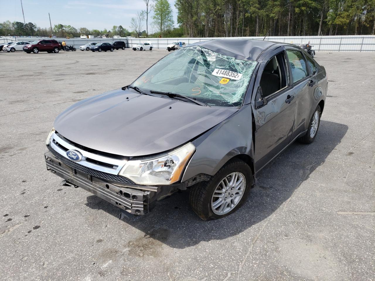 Photo 2 from auction – 2011 FORD FOCUS SE with VIN 1FAHP3FN2BW193938