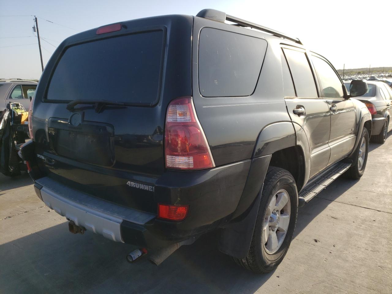 Photo 4 from auction – 2004 TOYOTA 4RUNNER SR with VIN JTEZU14R440024751