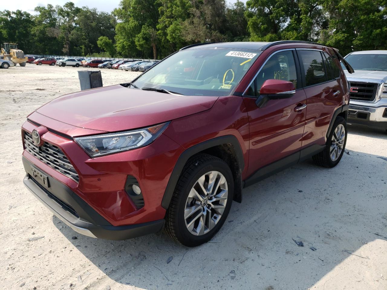 Photo 2 from auction – 2021 TOYOTA RAV4 LIMIT with VIN JTMN1RFV5MD074300
