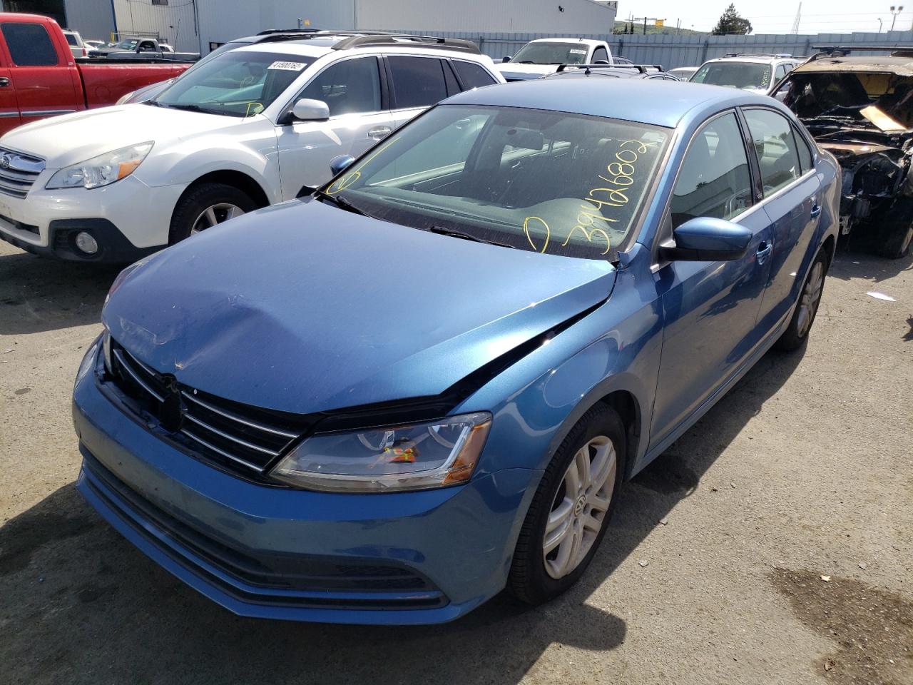 Photo 2 from auction – 2017 VOLKSWAGEN JETTA S with VIN 3VW2B7AJ3HM326657