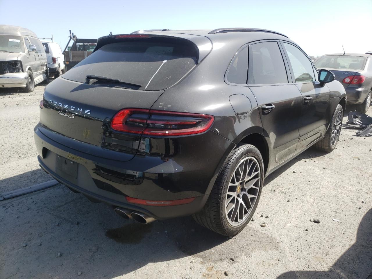 Photo 4 from auction – 2016 PORSCHE MACAN S with VIN WP1AB2A51GLB53580