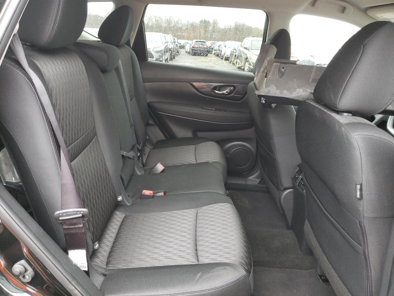 Photo 6 from auction – 2018 NISSAN ROGUE S with VIN KNMAT2MV0JP614245
