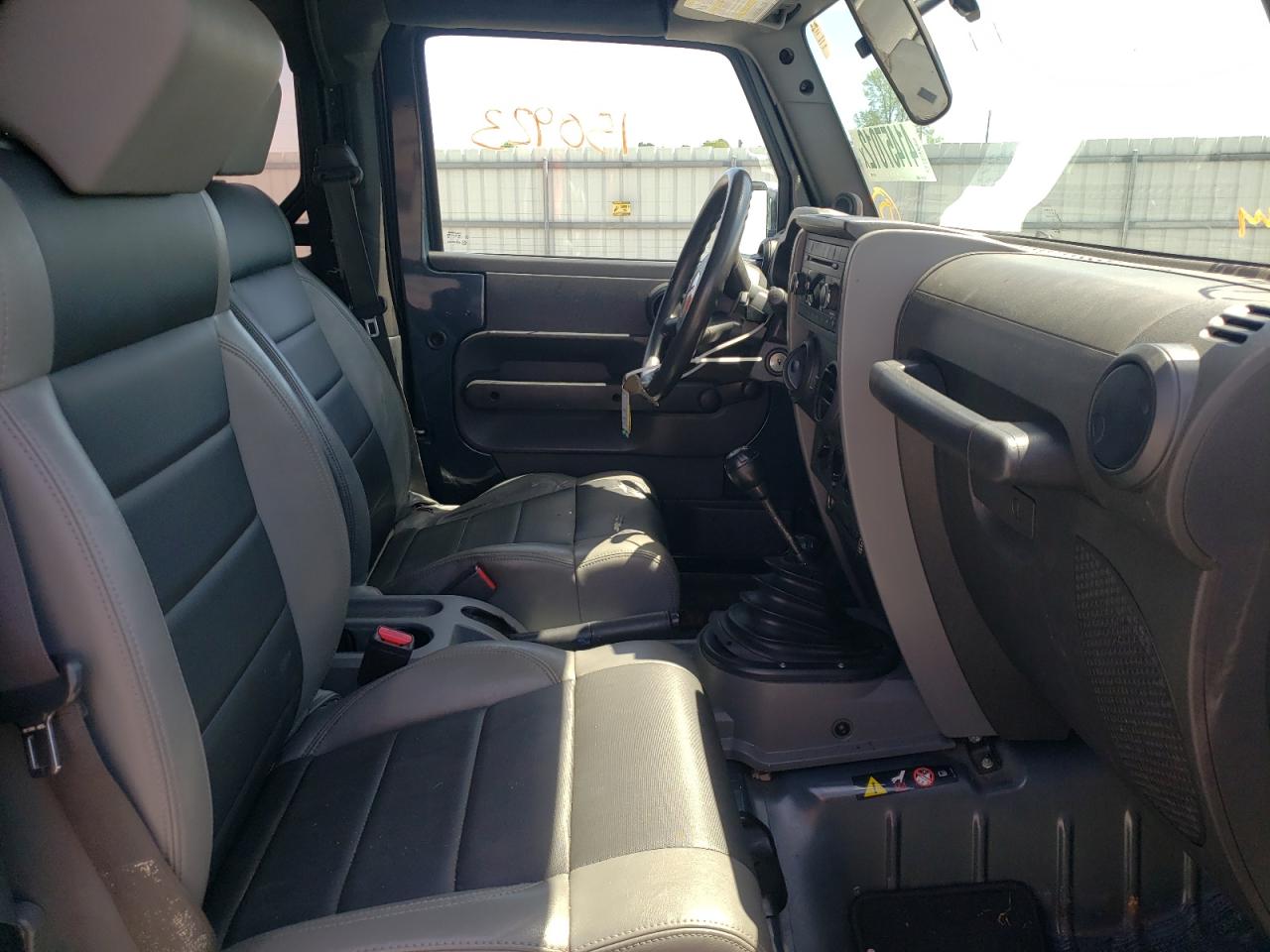 Photo 5 from auction – 2007 JEEP WRANGLER X with VIN 1J4FA24127L216392
