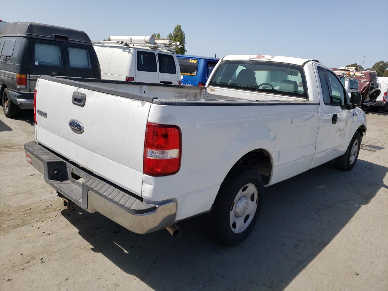 Zdjęcie 4 z aukcji – 2004 FORD F150 z VIN 1FTRF12W74NB42819