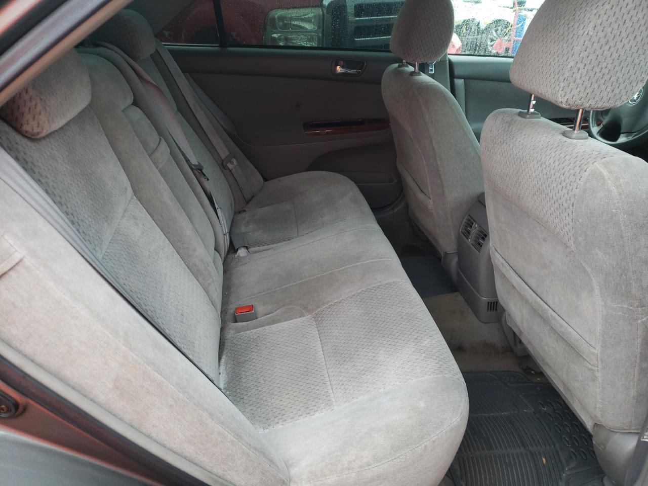 Photo 6 from auction – 2003 TOYOTA CAMRY LE with VIN 4T1BE30K03U696008