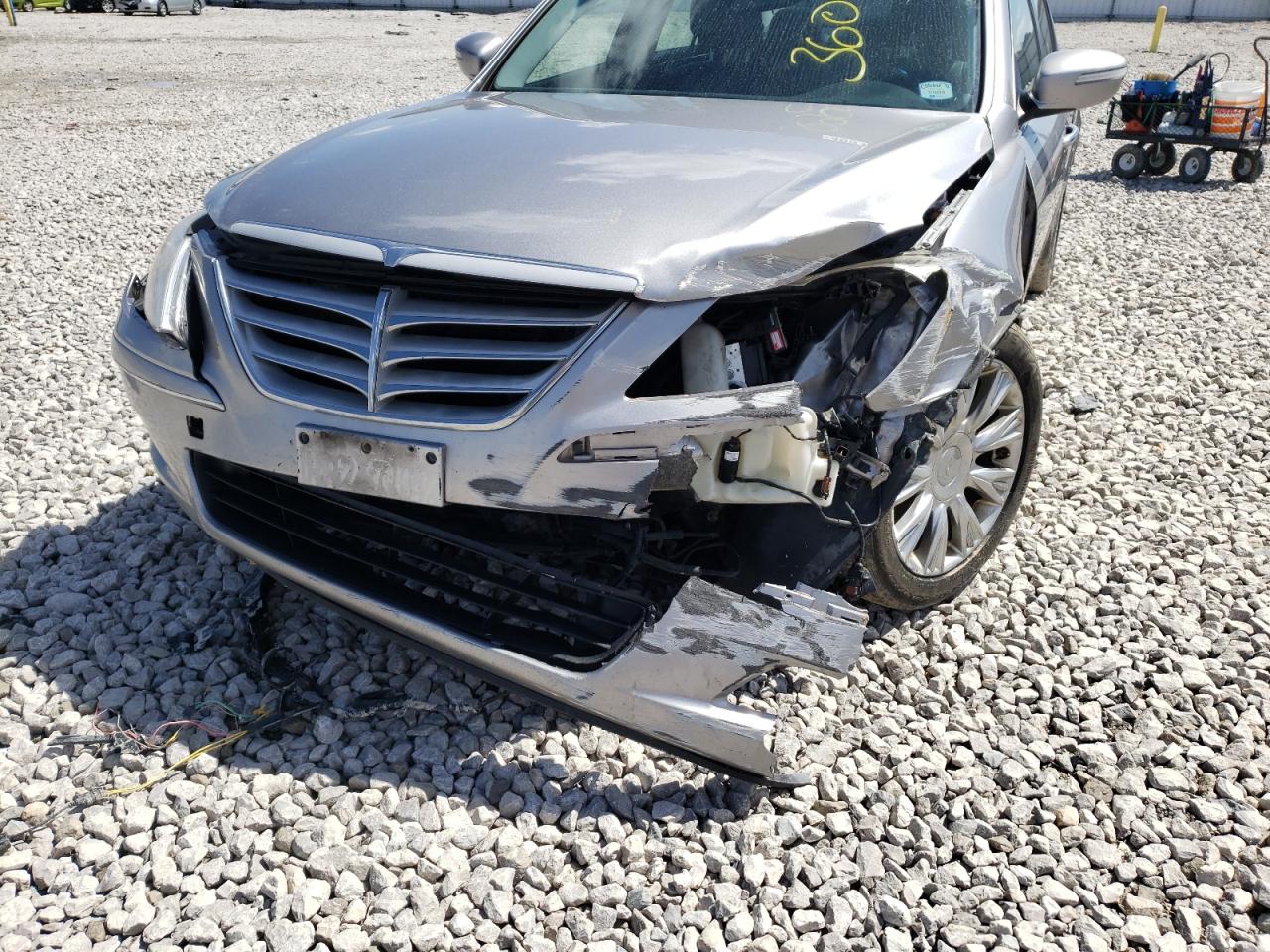 Photo 9 from auction – 2011 HYUNDAI GENESIS 3. with VIN KMHGC4DE0BU130905