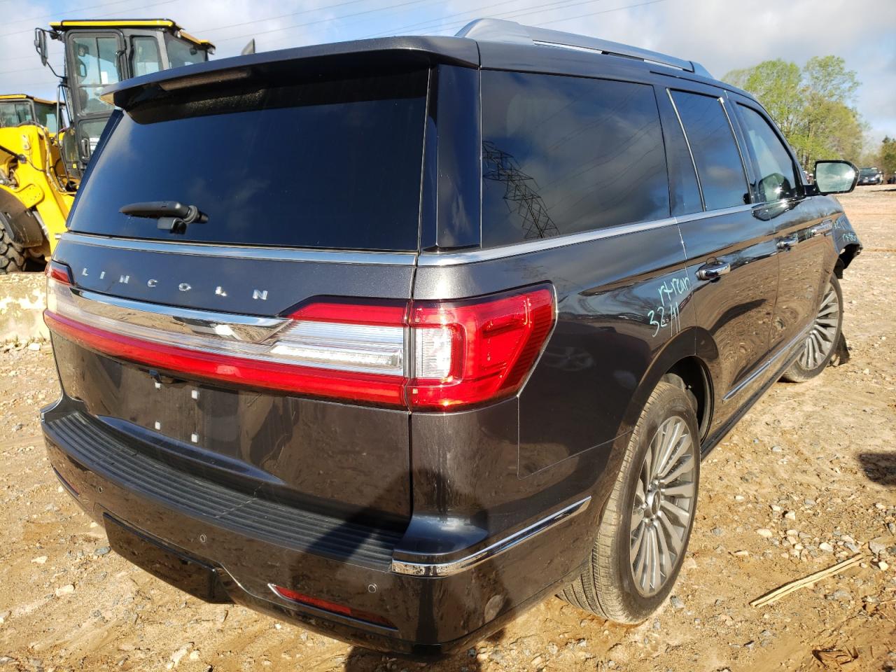 Photo 4 from auction – 2018 LINCOLN NAVIGATOR with VIN 5LMJJ2LTXJEL16716