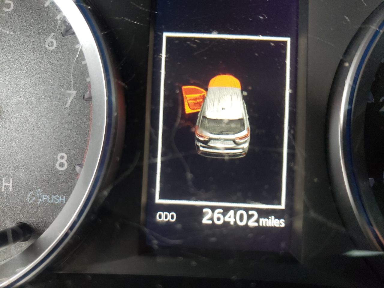 صورة رقم 8 من المزاد - 2018 TOYOTA HIGHLANDER مع VIN 5TDKZRFH7JS257199
