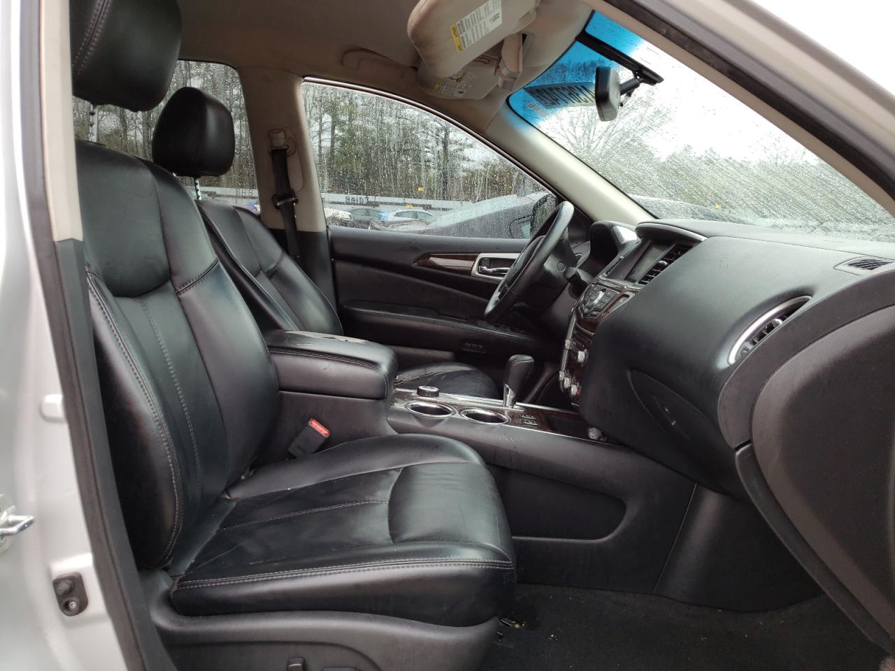 Photo 5 from auction – 2014 NISSAN PATHFINDER with VIN 5N1AR2MM2EC711154