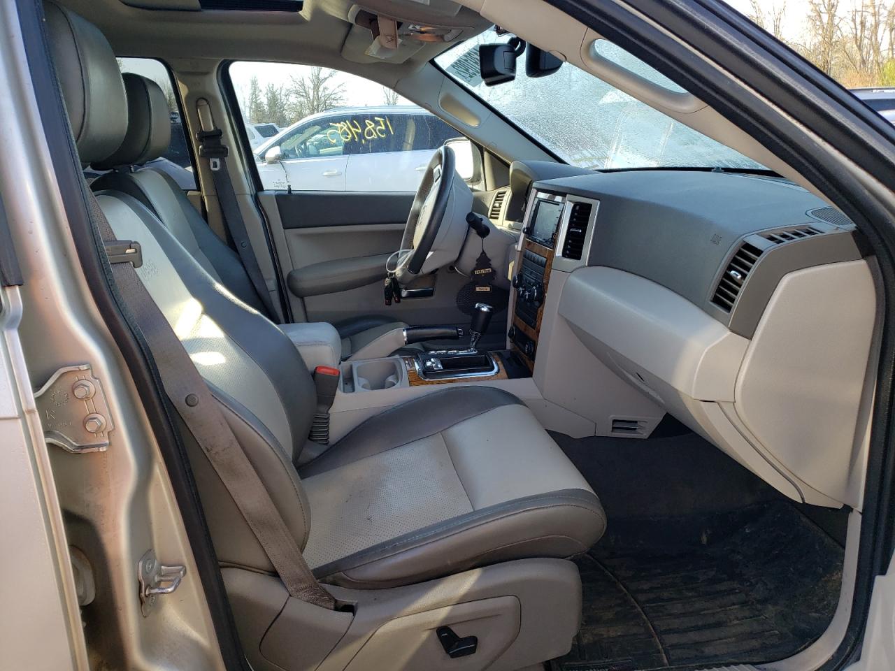 Photo 5 from auction – 2008 JEEP GRAND CHER with VIN 1J8HR58298C193232