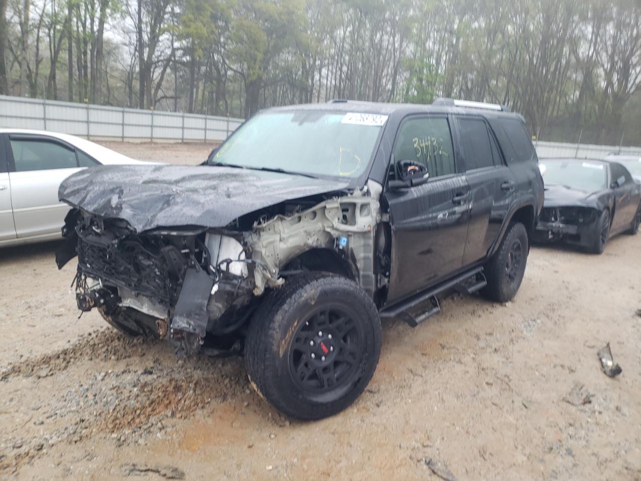 Photo 2 from auction – 2019 TOYOTA 4RUNNER SR with VIN JTEBU5JR9K5667903