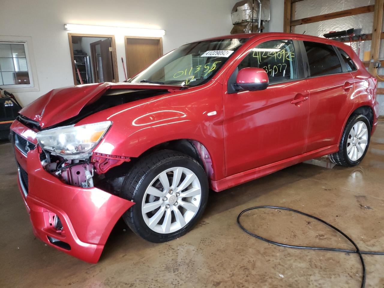 Zdjęcie 2 z aukcji – 2011 MITSUBISHI OUTLANDER z VIN JA4AR4AU8BZ011355