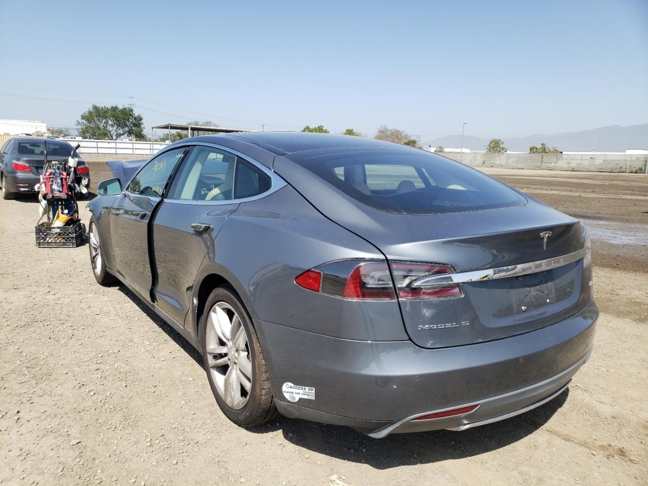 Photo 3 from auction – 2014 TESLA MODEL S with VIN 5YJSA1H18EFP43801