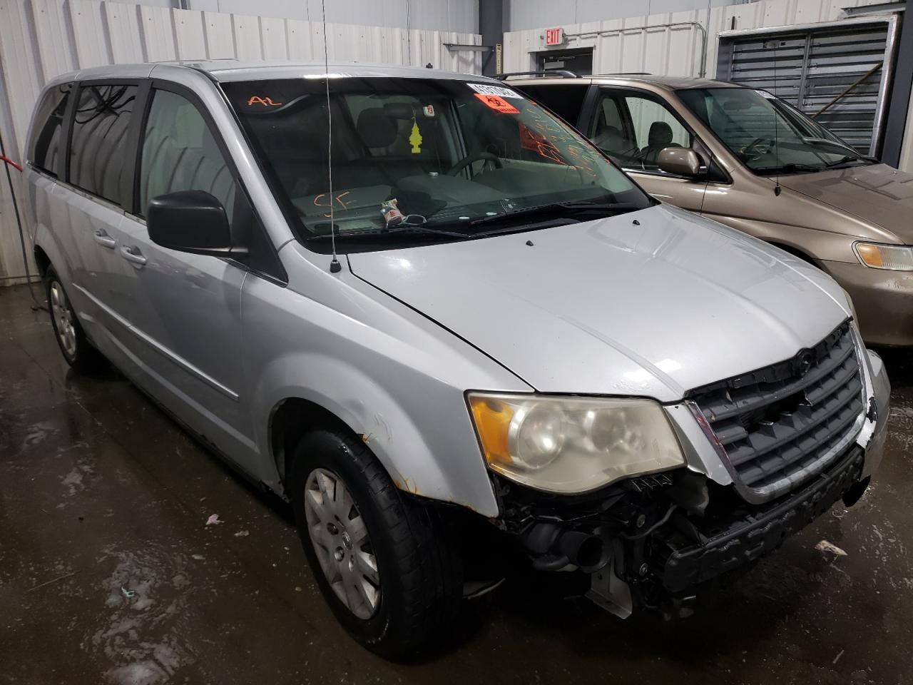 CHRYSLER TOWN & COU 2010 with VIN 2A4RR4DE9AR186312 - Photo from auction