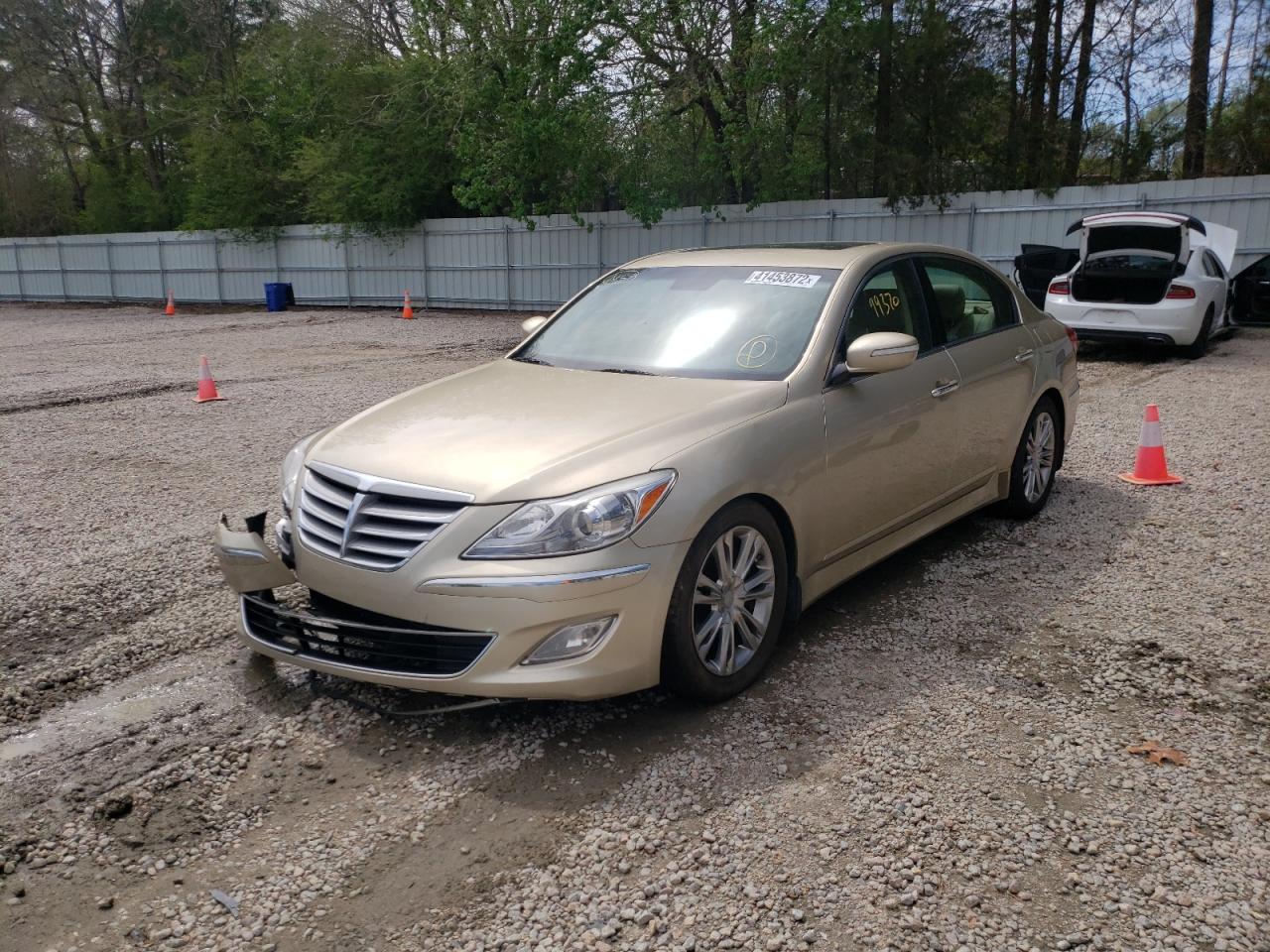 Photo 2 from auction – 2012 HYUNDAI GENESIS 3. with VIN KMHGC4DD6CU196285