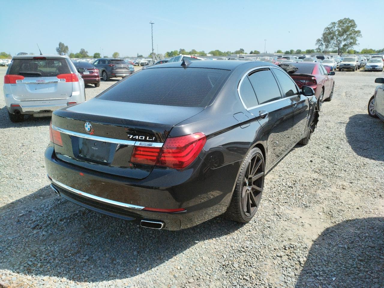 Photo 4 from auction – 2014 BMW 740 LI with VIN WBAYE4C54ED138267
