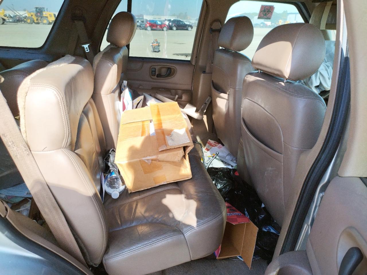 Photo 6 from auction – 2000 CHEVROLET BLAZER with VIN 1GNCS13W3Y2282526