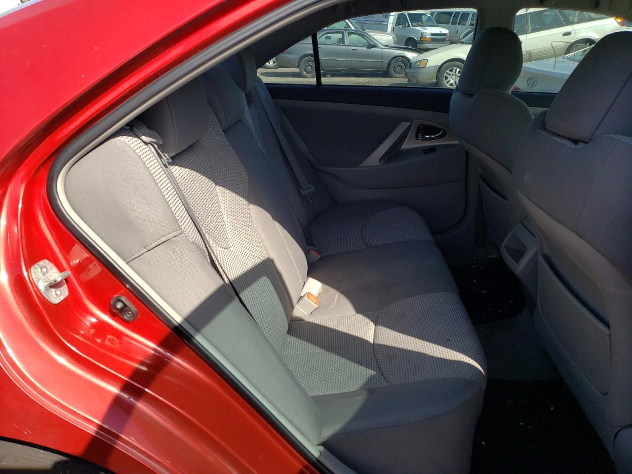Photo 6 from auction – 2011 TOYOTA CAMRY BASE with VIN 4T1BF3EK5BU728732