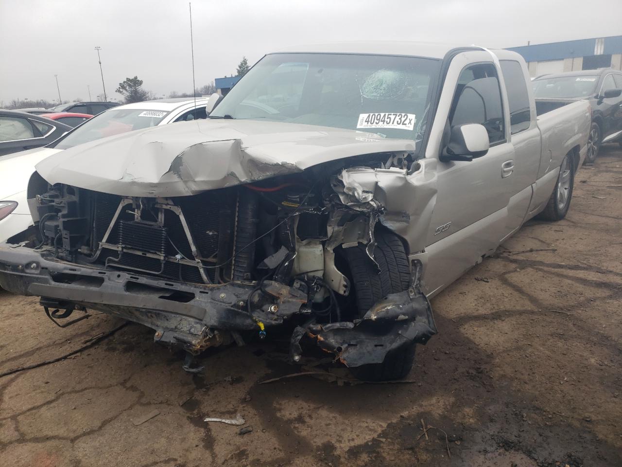 Photo 2 from auction – 2005 CHEVROLET SILVERADO with VIN 2GCEK19N651162943