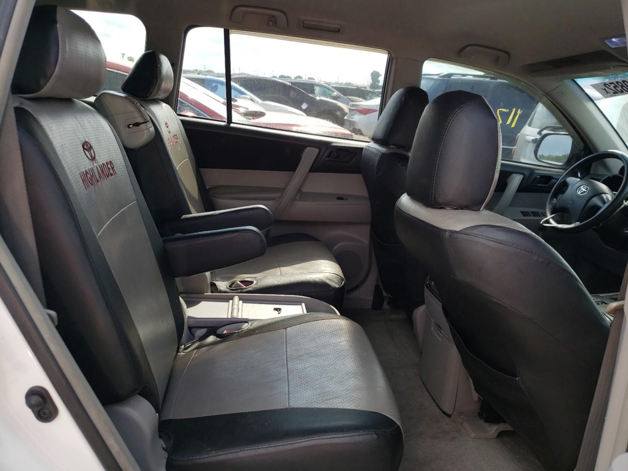 Photo 6 from auction – 2010 TOYOTA HIGHLANDER with VIN JTEZA3EH7A2009493