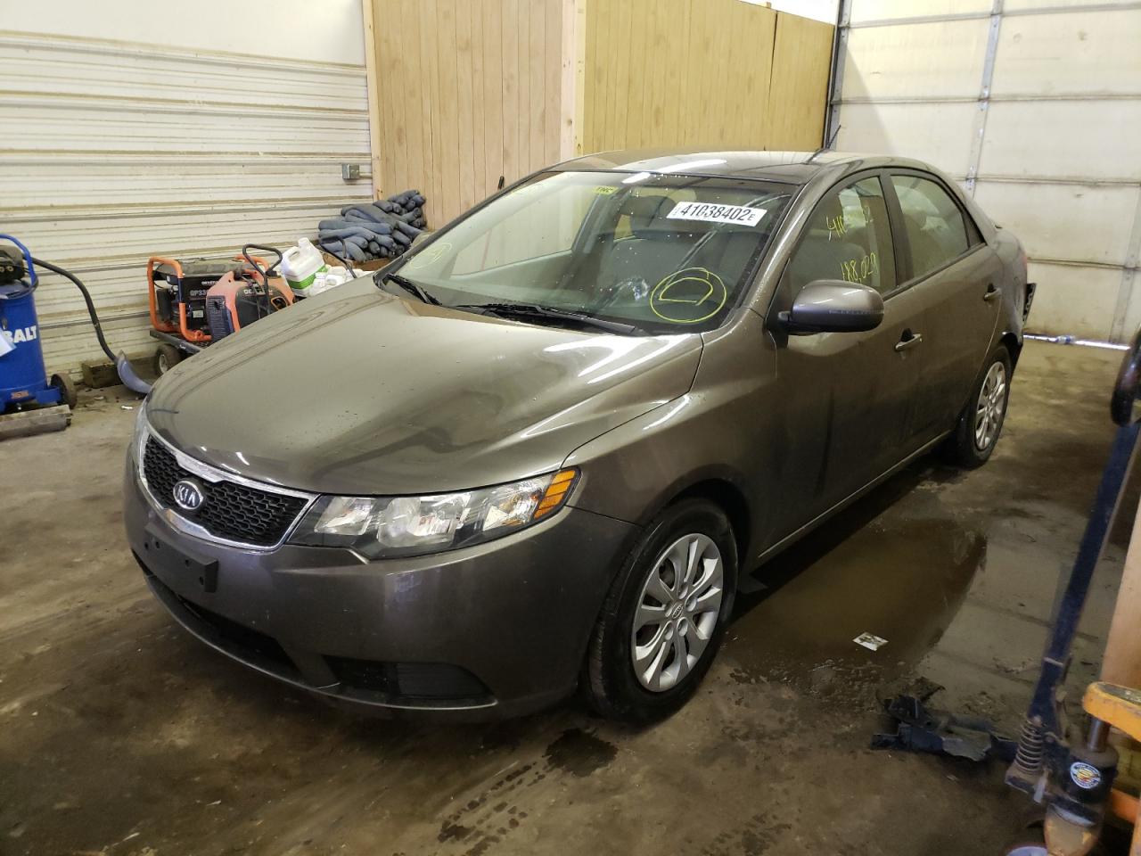 Photo 2 from auction – 2011 KIA FORTE EX with VIN KNAFU4A22B5889389