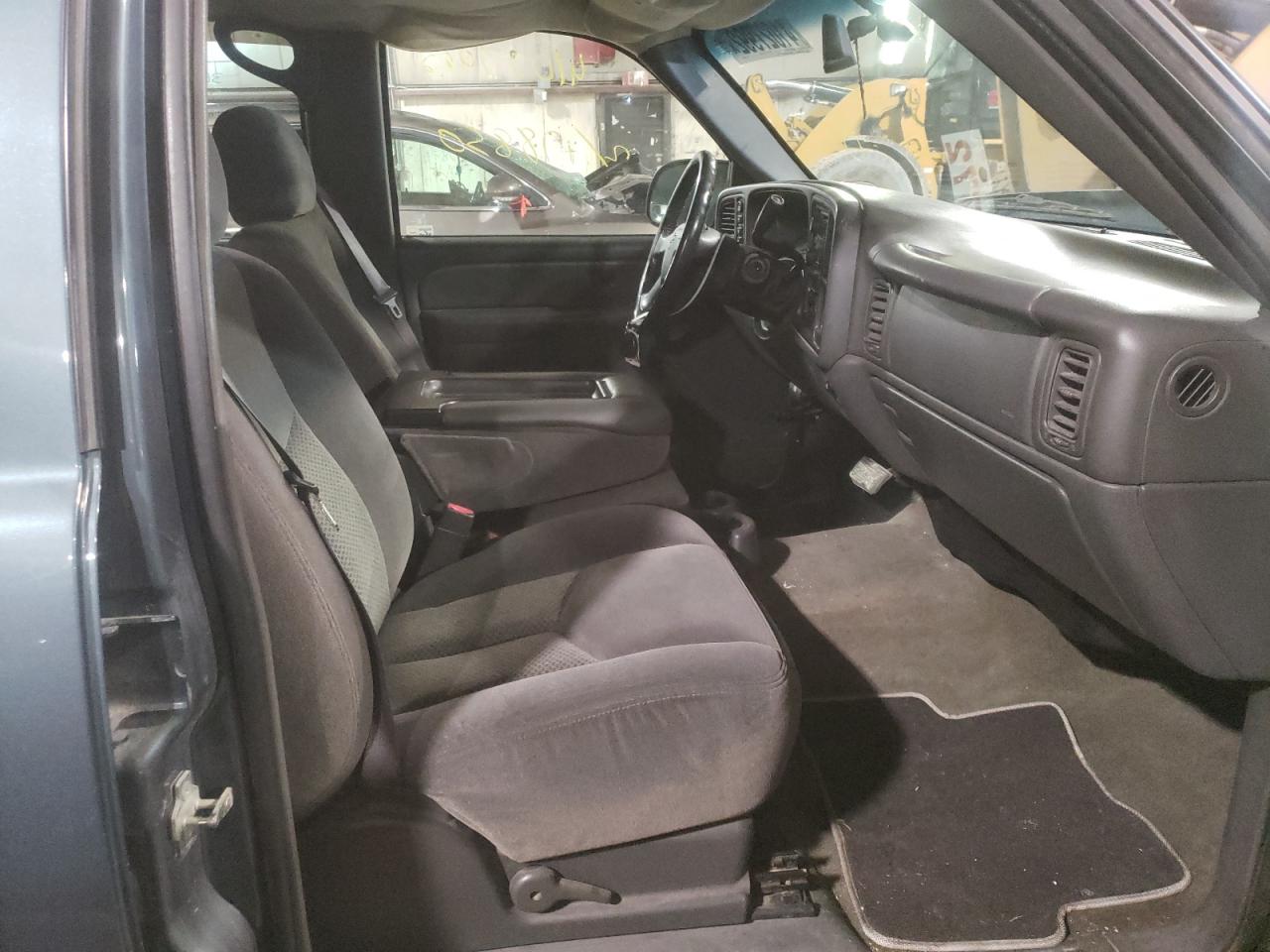 Photo 5 from auction – 2006 CHEVROLET SILVERADO with VIN 2GCEK13T061158413