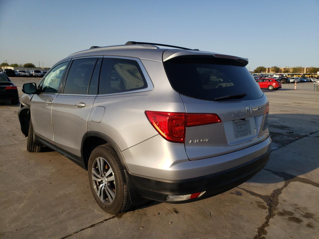 Photo 3 from auction – 2016 HONDA PILOT EX with VIN 5FNYF5H32GB033042