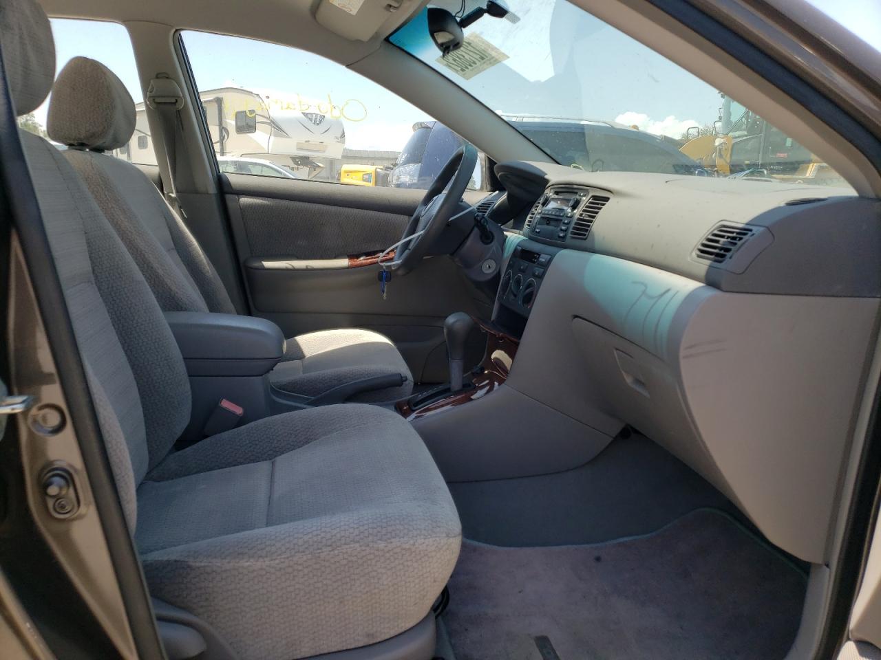 Photo 5 from auction – 2003 TOYOTA COROLLA CE with VIN 1NXBR32E63Z102744