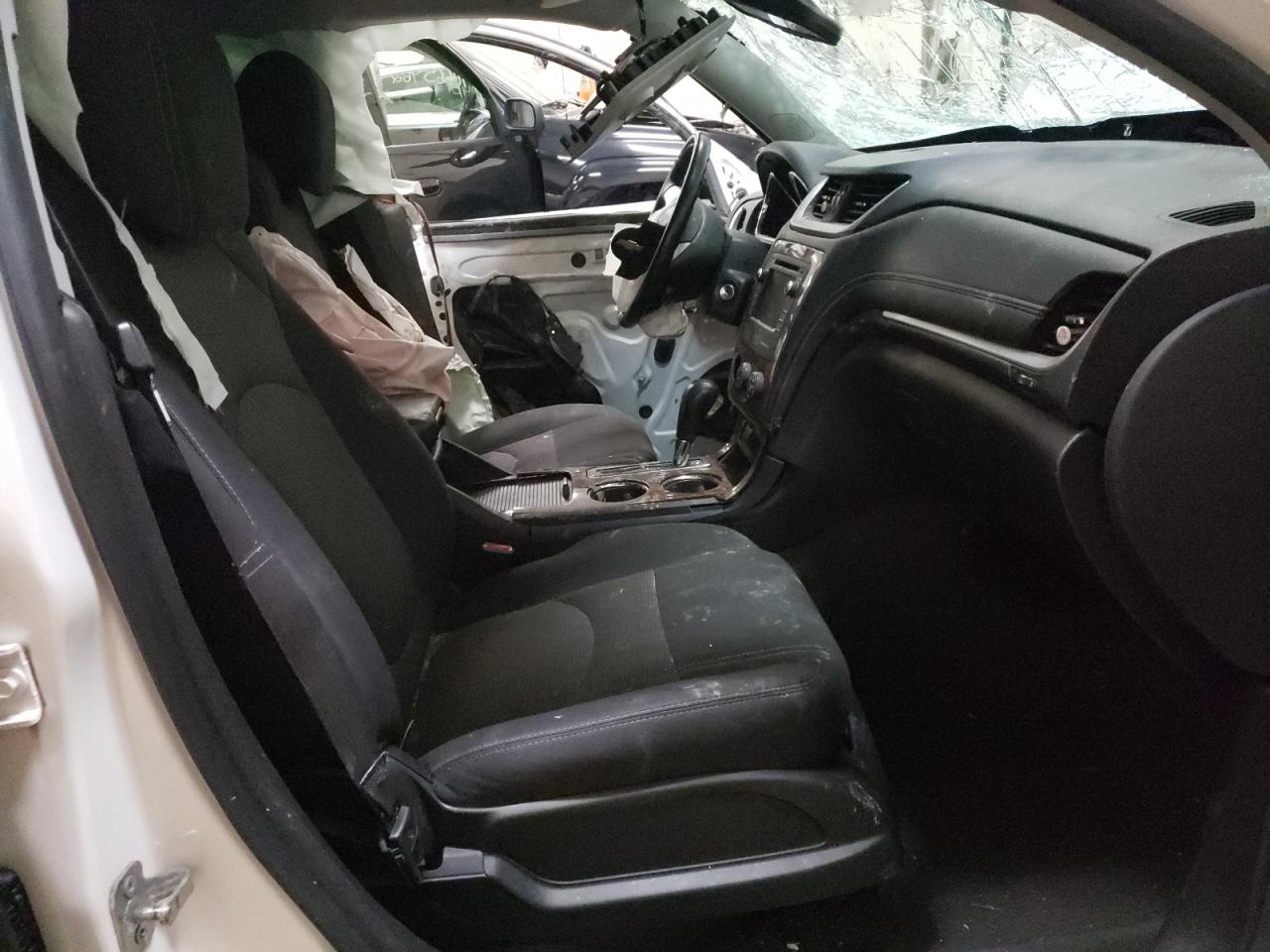 Photo 5 from auction – 2013 CHEVROLET TRAVERSE L with VIN 1GNKRGKD6DJ106788