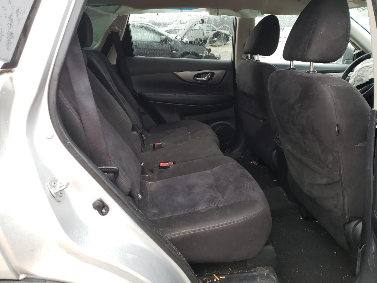 Photo 6 from auction – 2015 NISSAN ROGUE S with VIN KNMAT2MV5FP571741