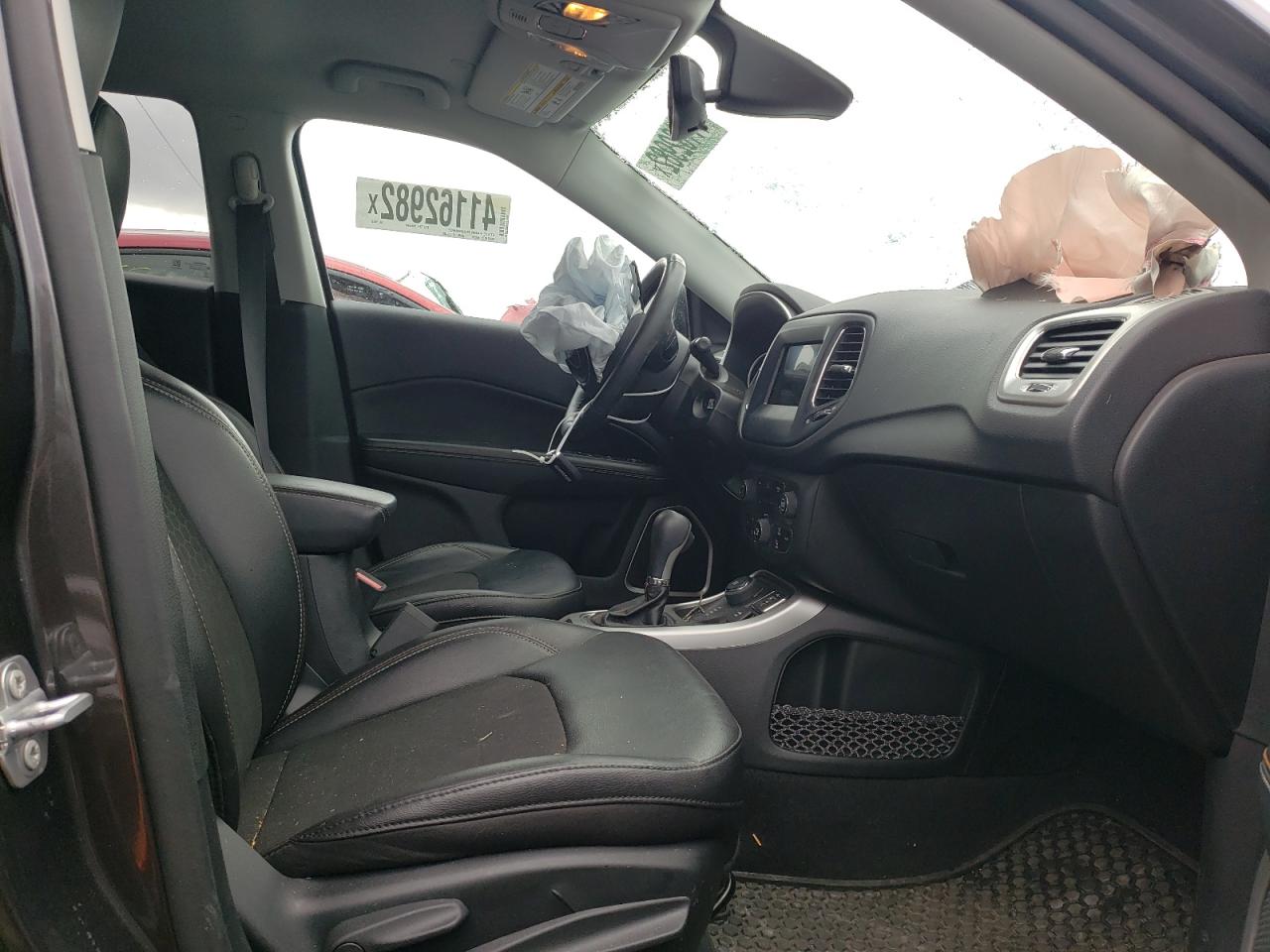 Photo 5 from auction – 2020 JEEP COMPASS LA with VIN 3C4NJDBB6LT161288