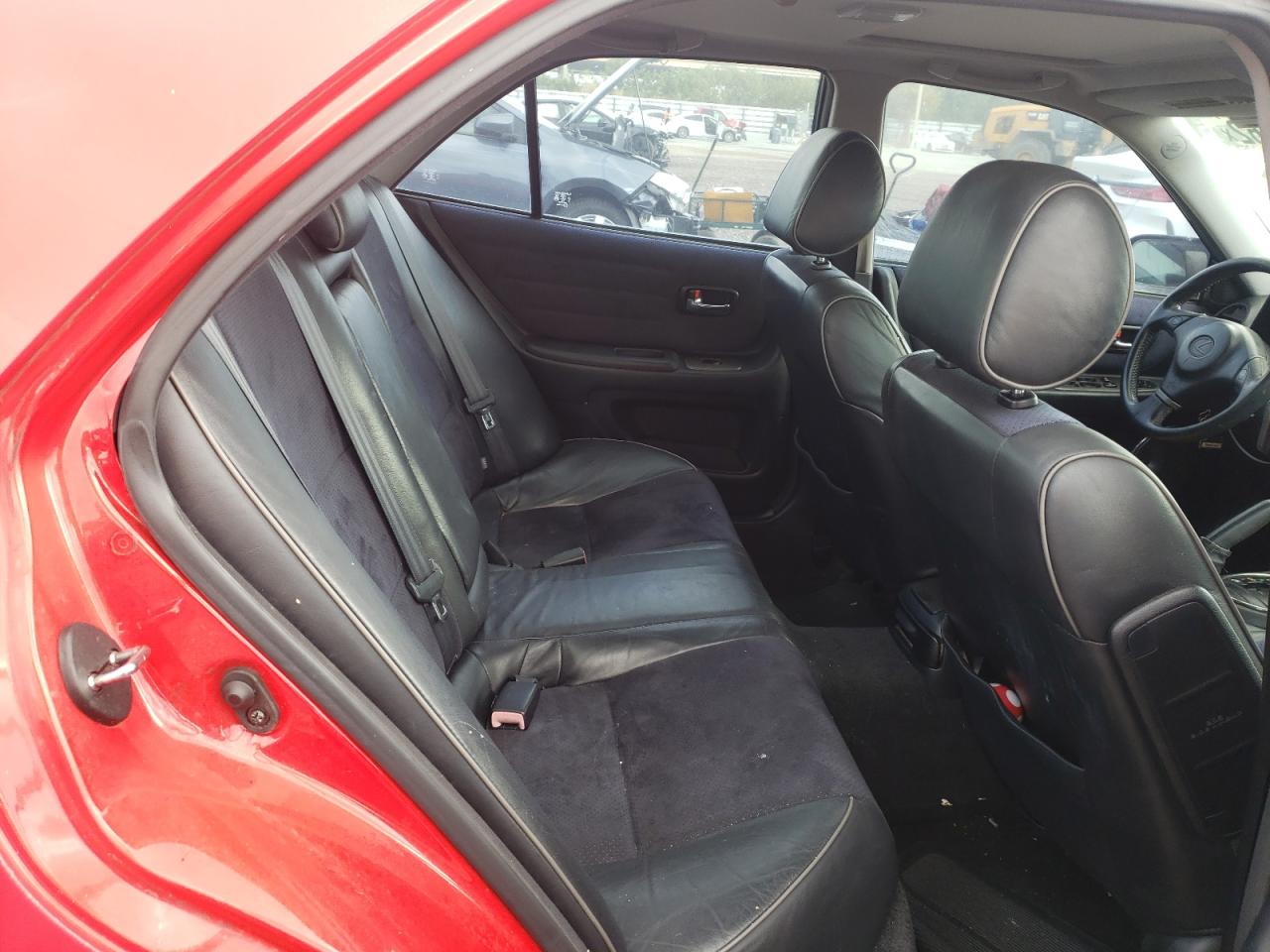 Photo 6 from auction – 2002 LEXUS IS 300 with VIN JTHBD192620042200